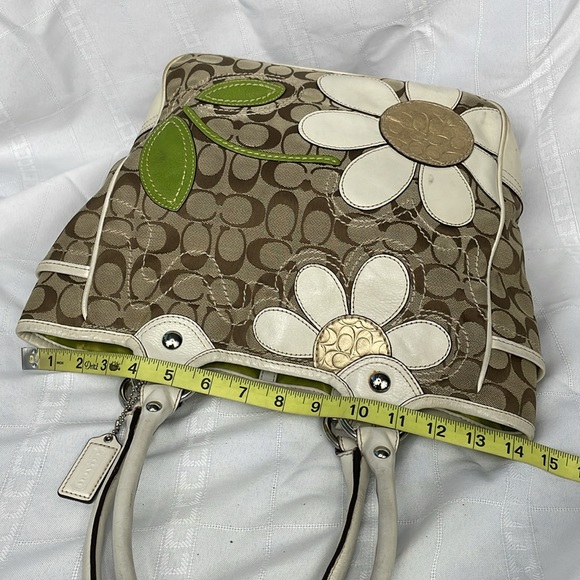 SOLD Coach Bleeker Signature Flower Floral Daisy Bag Tote Shopper Tan F14724 - Picture 12 of 17